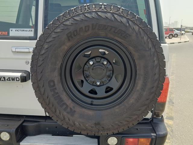 2011 Toyota LAND CRUISER 5D HARDTOP
