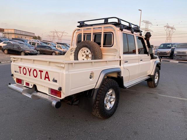 2015 Toyota Land Cruiser p/up