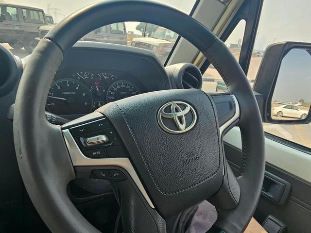 2010 Toyota Land Cruiser p/up