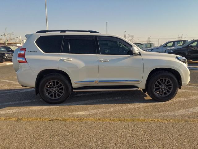 2017 Toyota LAND CRUISER PRADO KAKADU
