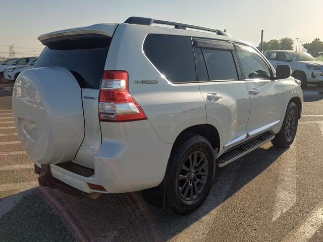 2017 Toyota LAND CRUISER PRADO KAKADU