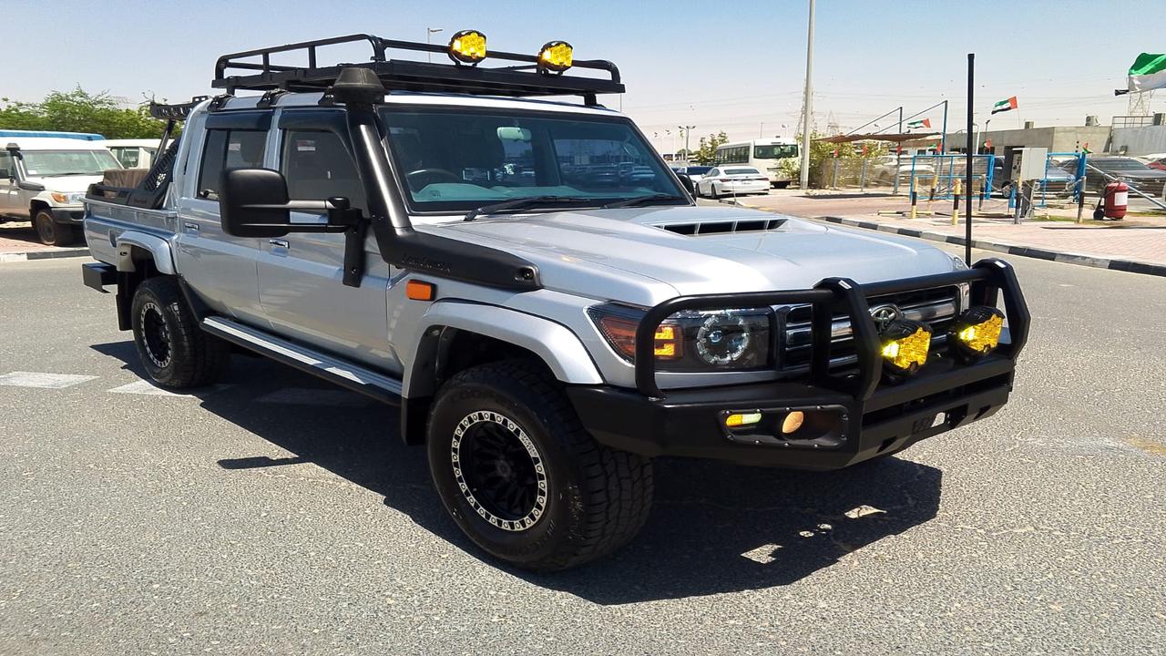 2018 Toyota LAND CRUISER DOUBLE CAB