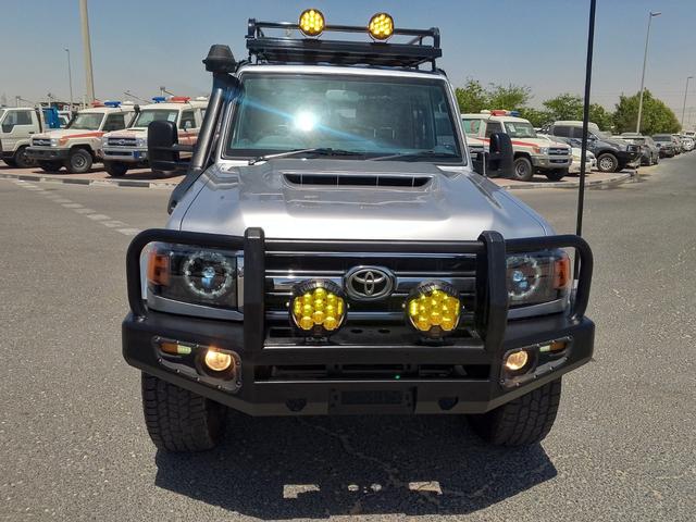 2018 Toyota LAND CRUISER DOUBLE CAB