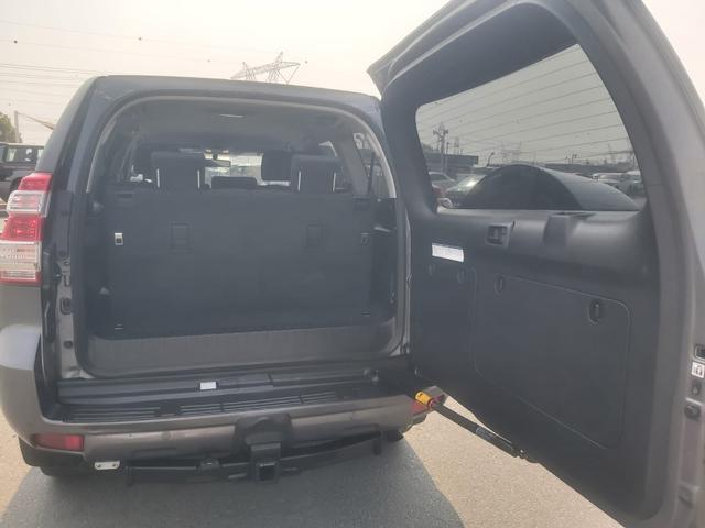 2016 Toyota LAND CRUISER PRADO