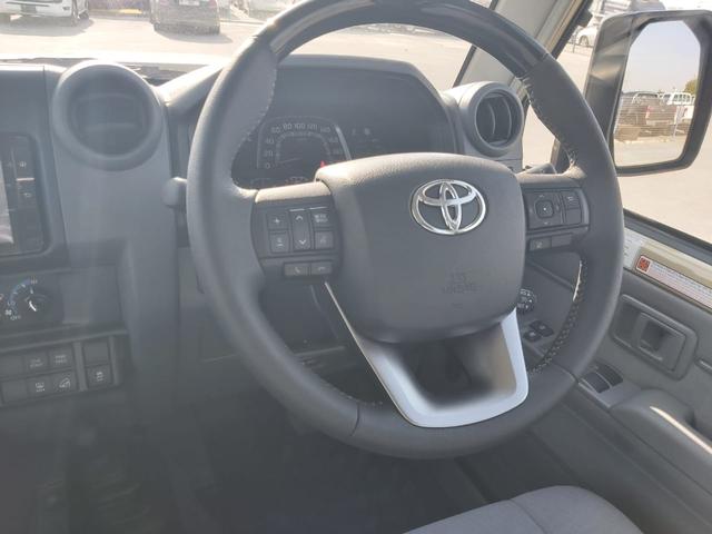 2025 Toyota LAND CRUISER 5D HARDTOP