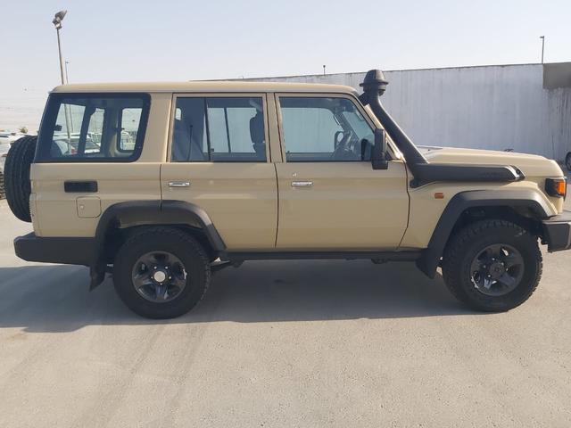 2025 Toyota LAND CRUISER 5D HARDTOP