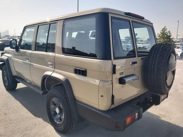 2025 Toyota LAND CRUISER 5D HARDTOP