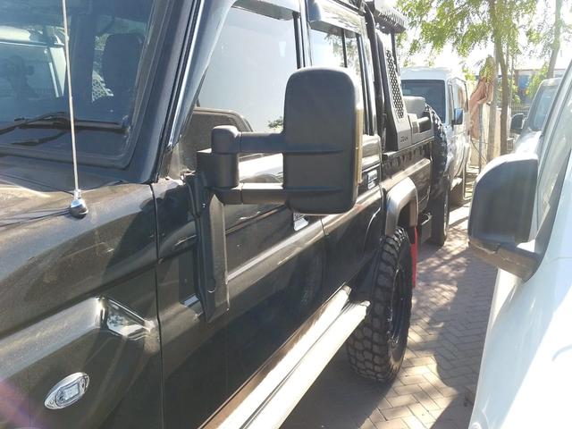 2013 Toyota LAND CRUISER DOUBLE CAB