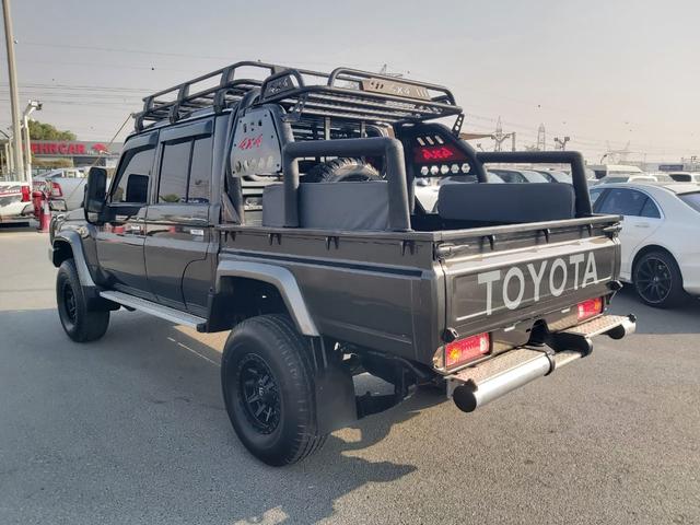 2017 Toyota LAND CRUISER DOUBLE CAB