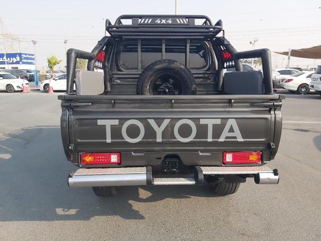 2017 Toyota LAND CRUISER DOUBLE CAB