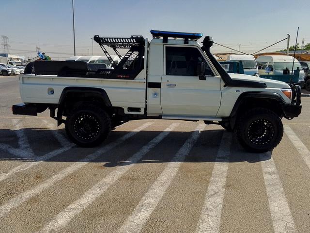 2010 Toyota Land Cruiser p/up