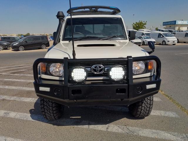 2010 Toyota Land Cruiser p/up