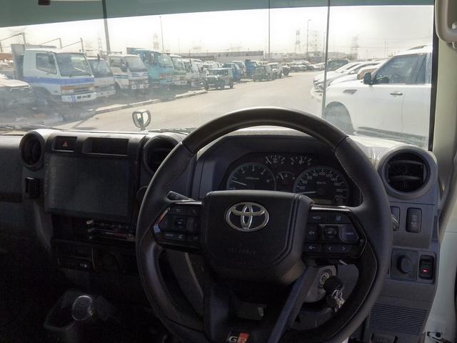 2010 Toyota Land Cruiser p/up