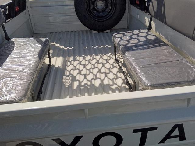 2010 Toyota Land Cruiser p/up