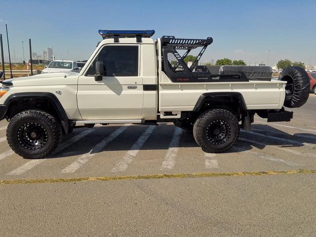 2010 Toyota Land Cruiser p/up