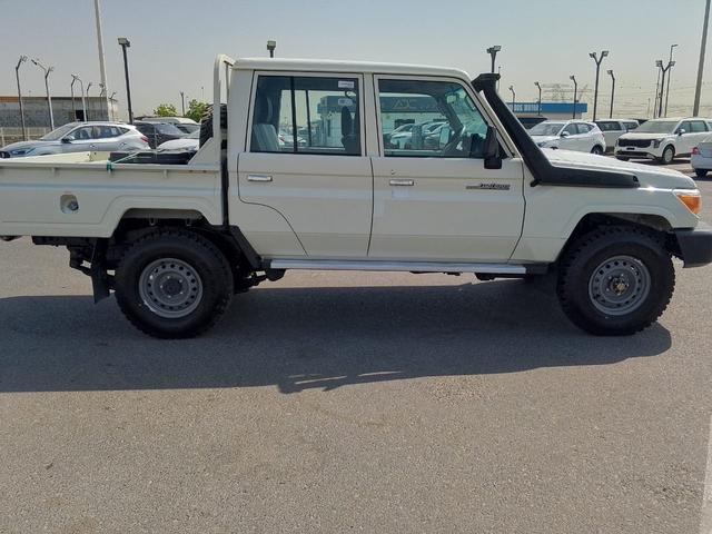 2023 Toyota LAND CRUISER DOUBLE CAB